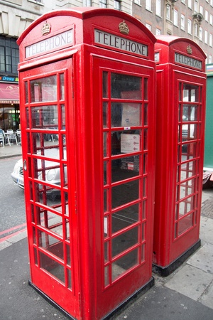 This picture shows a red telephone box in London のeditorial素材