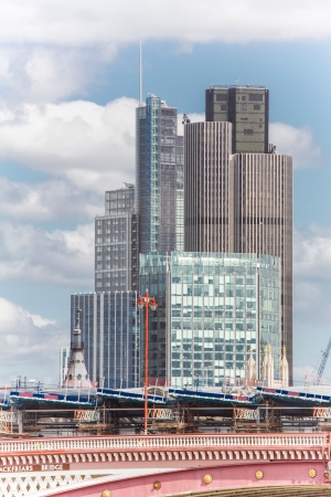 The picture shows some skyscrapers in London のeditorial素材
