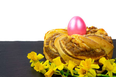 Easter baking. Easter wreath. A wreath with an easter egg in the middleの写真素材