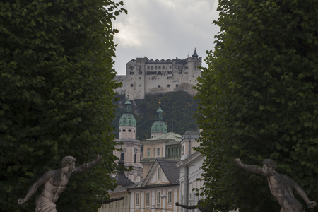 salzburg castle in autumn の写真素材