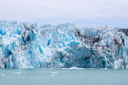 perito moreno glaciar in argentina