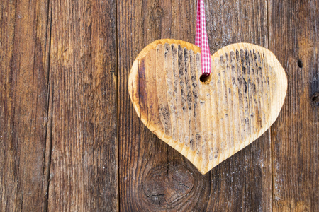 wooden heartの写真素材