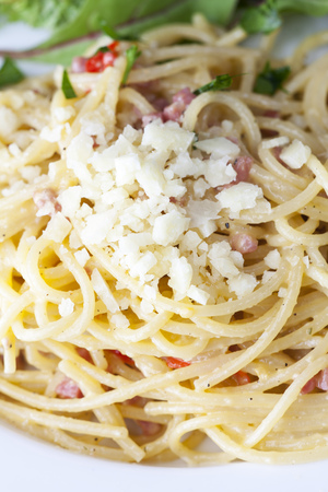 closeup of spaghetti carbonara on a plateの写真素材