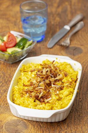 swabian kaesspaetzle on woodの写真素材