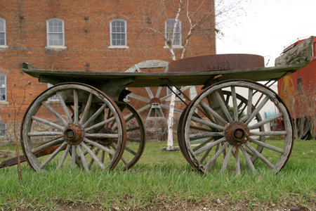 Waterwheel 2 with front carriage - Five wheels perspective with front carriage - Bonaparte historic...