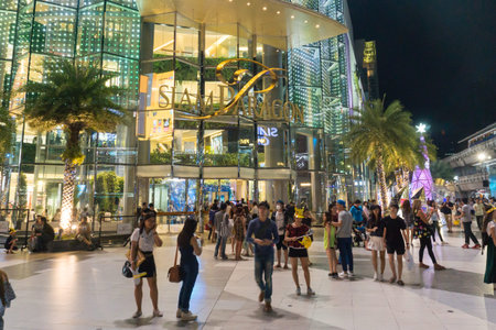 Bangkok, thailand - January 10, 2016:unidentified people walk at Siam Paragon shopping mall