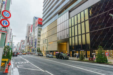TOKYO , JAPAN  - July 26, 2017 : Ginza Six Complex (GSIX)  . the new department store, which will be opened in Giza district in Tokyo, Japanのeditorial素材