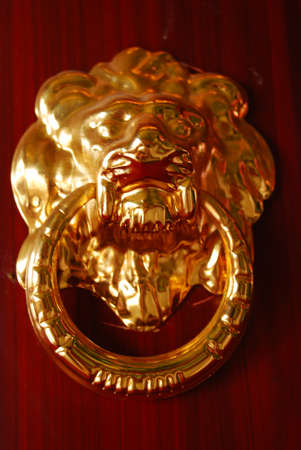 Gold lion の写真素材