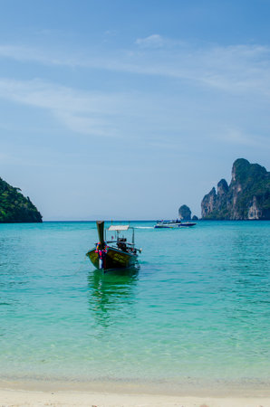 Views of the Islands of Thailand and turquoise water, rocks, yachts or boats.の写真素材