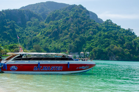 Views of the Islands of Thailand and turquoise water, rocks, yachts or boats.の写真素材