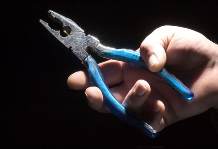 pincers in the hand