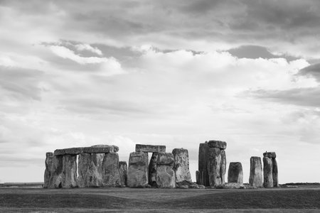 Sunset in Stonehenge, Wiltshire, Englandのeditorial素材