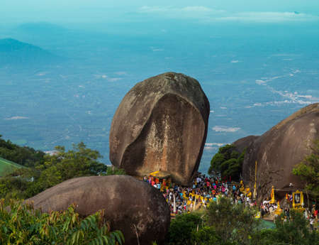 Public is worship to  Buddha of statueのeditorial素材