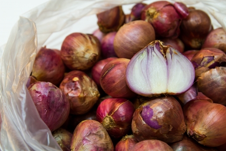 Shallots slice half is vegetableの写真素材