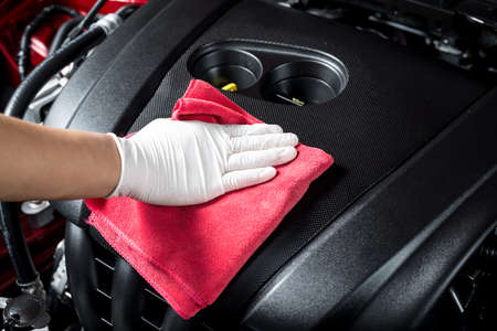 Car detailing series : Cleaning car engine
