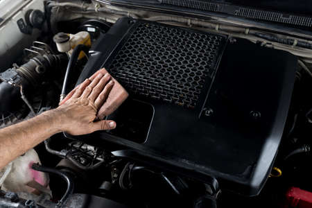 Car detailing series : Cleaning car engine