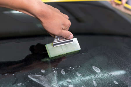 Windshield protection film installation series : Installing protection film