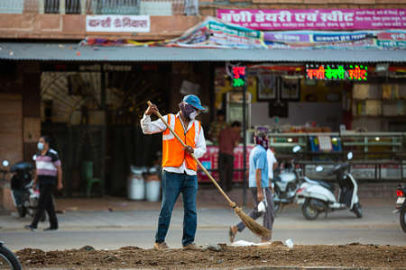 Jodhpur, Rajashtbn, India. 30 March 2020. Police stops citizen, commuters, entire country lockdown to prevent the spread of coronavirus. Local Police checks vehicle during COVID 19 pandemy. Stay Home.のeditorial素材