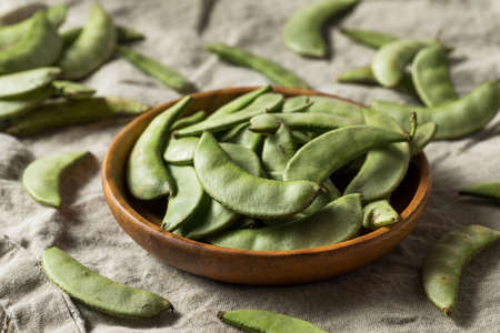 Raw Green Organic Indian Desi Papdi Green Beansの写真素材