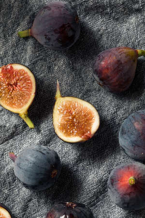 Raw Black Organic Figs Ready to Eatの写真素材