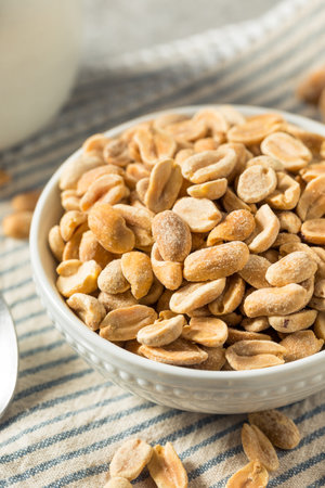 Dry Organic Roasted Peanuts Ready to Eat