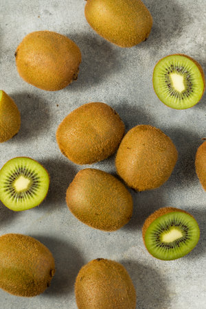 Organic Healthy Brown Kiwi Fruit Ready to Eatの写真素材