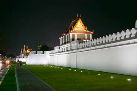 Grand palace and Wat phra keaw temple at night in Bangkok, Thailand , this is one of the most popular place for tourism from around the world.のeditorial素材