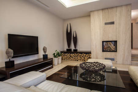 Travertine house: Braided decoration in the living room Travertine house: Braided decoration in the living room