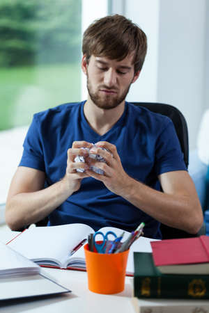 Lazy student trying to learn for exam