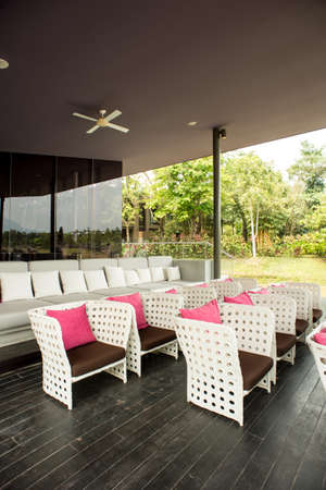 Elegant event in luxury garden.のeditorial素材