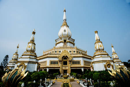 Phra Maha Chedi Chai Mongkol located on the premises of Wat Pha Namthip Thep Prasit Vararam, Roi Et, Thailand.の写真素材