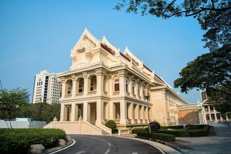 Bangkok, Thailand : 26 Mar 2015 - Chulalongkorn university auditorium is a traditional thai architecture style.のeditorial素材