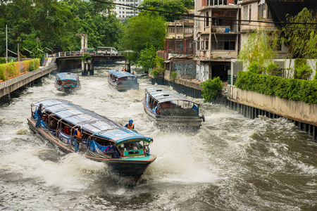 Bangkok, Thailand - June 3,2015 : Public Transport by boat in Saen Saep canal on June 3, 2015 in Bangkok, Thailand. Saen Saep canal in the old canal in Bangkok was construct in 1837, King rama III  period.のeditorial素材