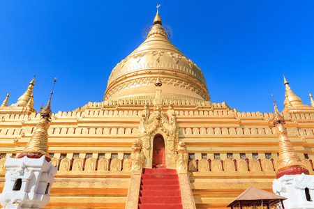 The golden Shwezigon Paya located in Nyaung-U, near Bagan. One of the most attractive destination in Myanmar.の写真素材