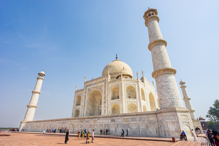 Taj mahal is world's heritage, it was built in the memorial of love between emperor Shah Jahan and Mumtaz Mahal.のeditorial素材