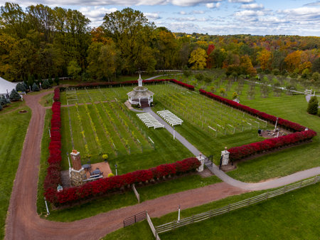 Elizabethtown, Pennsylvania, October 22, 2023 - An Aerial View of a Large Gazebo in the Middle of a Vineyard, With Seating for a Weddings on an Autumn Dayのeditorial素材