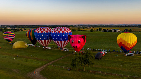 Bird in Hand, Pennsylvania, September 14, 2023 - An Aerial View on Many Hot Air Balloons Launching, in the Early Morning, From a Field in Rural America, on a Sunny Summer Dayのeditorial素材
