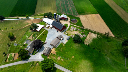 Paradise, Pennsylvania, USA, July 18. 2023 - An Aerial View of Rural Farmstead and Agricultural Fieldsのeditorial素材