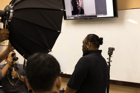 Nov 20 , 2016 - At Bangkok Polytechnic College : Studen working on Portrait workshop with flash and softboxのeditorial素材