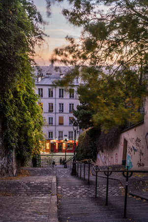 Paved staircase in a quiet street in Montmartre district in Parisのeditorial素材