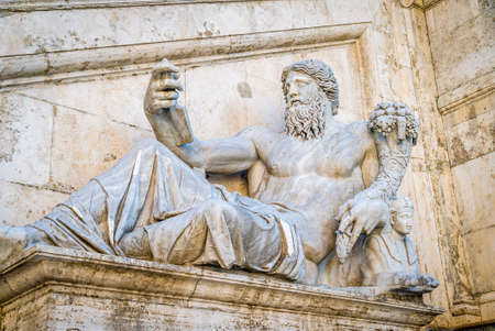 Roman statue on Capitoline Hill in Romeの写真素材