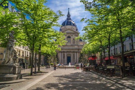 Sorbonne university main building and square in Paris in springのeditorial素材