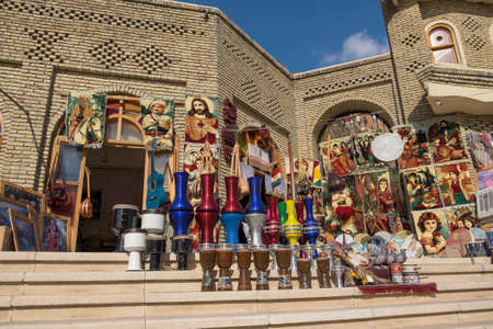 Old shops in Erbil city celing imported and handmade music instruments near the historial famous castleのeditorial素材