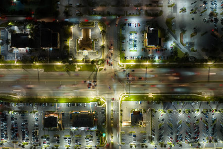Traffic rush at shopping malls and small businesses in evening time in North Port, Florida. USA transportation and retail infrastructure conceptの写真素材