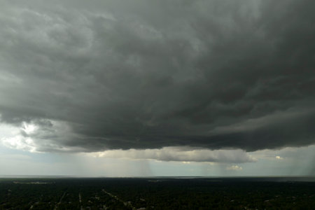 Heavy rainfall during summer thunderstorm in Floridaの写真素材