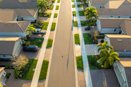 Wealthy residential area in USA suburbs. Rich neighborhood with expensive suburban homes in southwest Floridaの写真素材