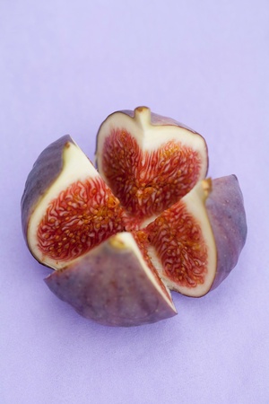 sliced figs