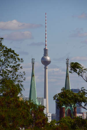 Skyline of Berlin, View from Vilktoria Park, Kreuzberg, Berlinのeditorial素材