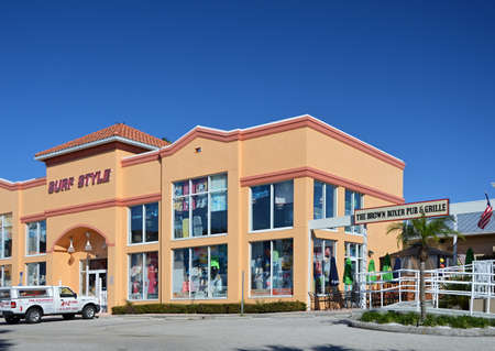 Street scene in Clearwater Beach at the Gulf of Mexico, Florida.のeditorial素材