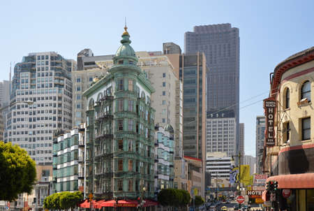 Street scene in downtown San Francisco, Californiaの写真素材